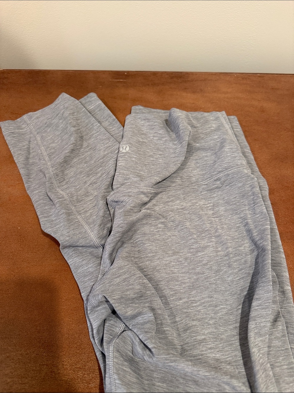 lululemon athletica Heather Gray Women's Leggings size 10 25inch inseam